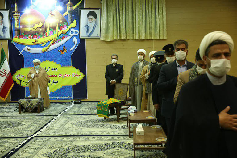 دیدار خادمان کاروان زیر سایه خورشید با نماینده ولی فقیه در استان یزد