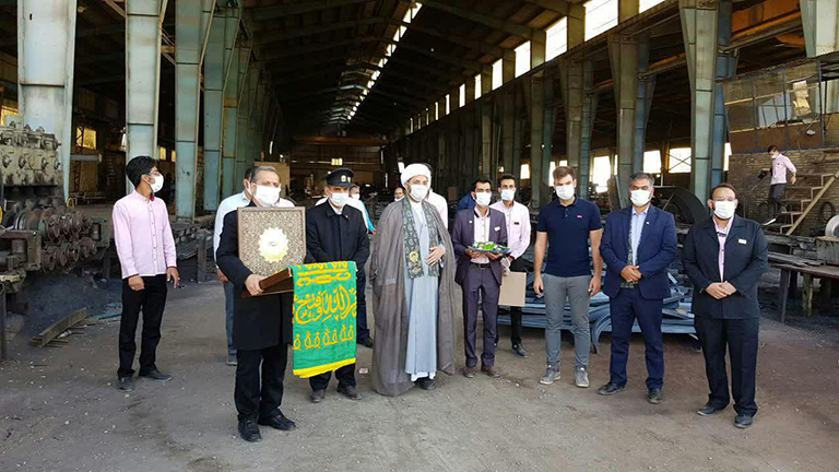 خدام آستان قدس رضوی از سه واحد تولیدی در تفت، بازدید کردند