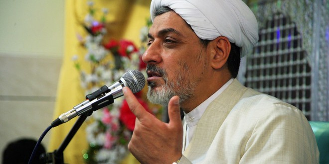 با عمل و تلاش‌مان به امام رضا(ع) اقتدا کنیم.