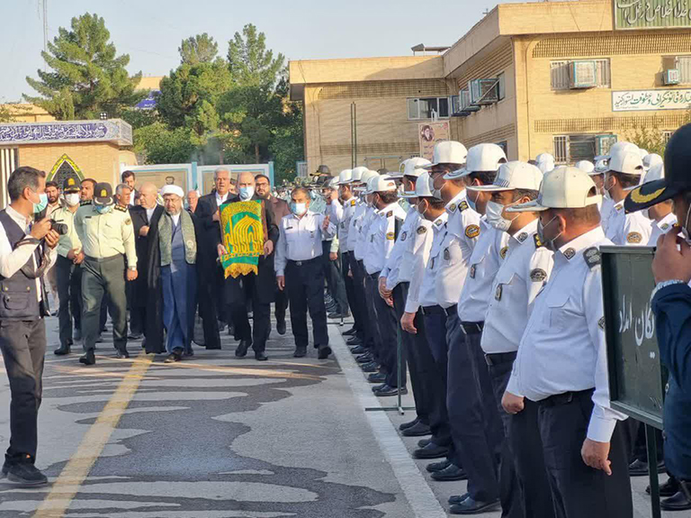 حضور خادمان کاروان زیر سایه خورشید در مراسم صبحگاه فرماندهی انتظامی استان یزد