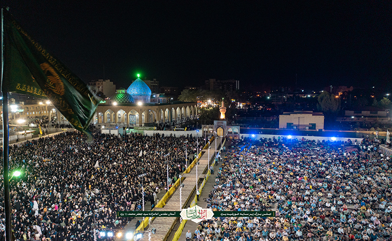 اجتماع چند هزار نفری در استان دارالعباده